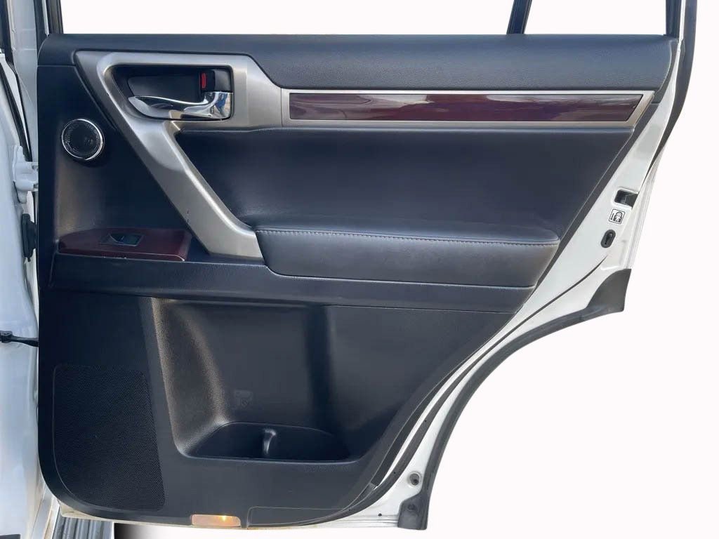 Used 2017 Lexus GX 460 Luxury image 17