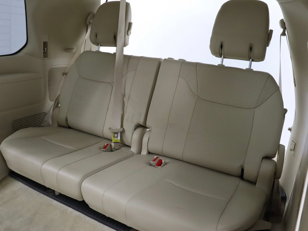 Used 2017 Lexus LX 570 4WD w/ Luxury Package image 36