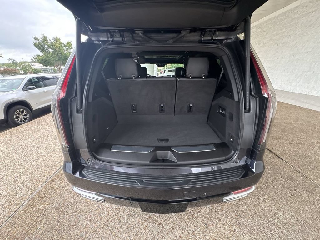Certified 2023 Cadillac Escalade Premium Luxury AWD/4WD image 27