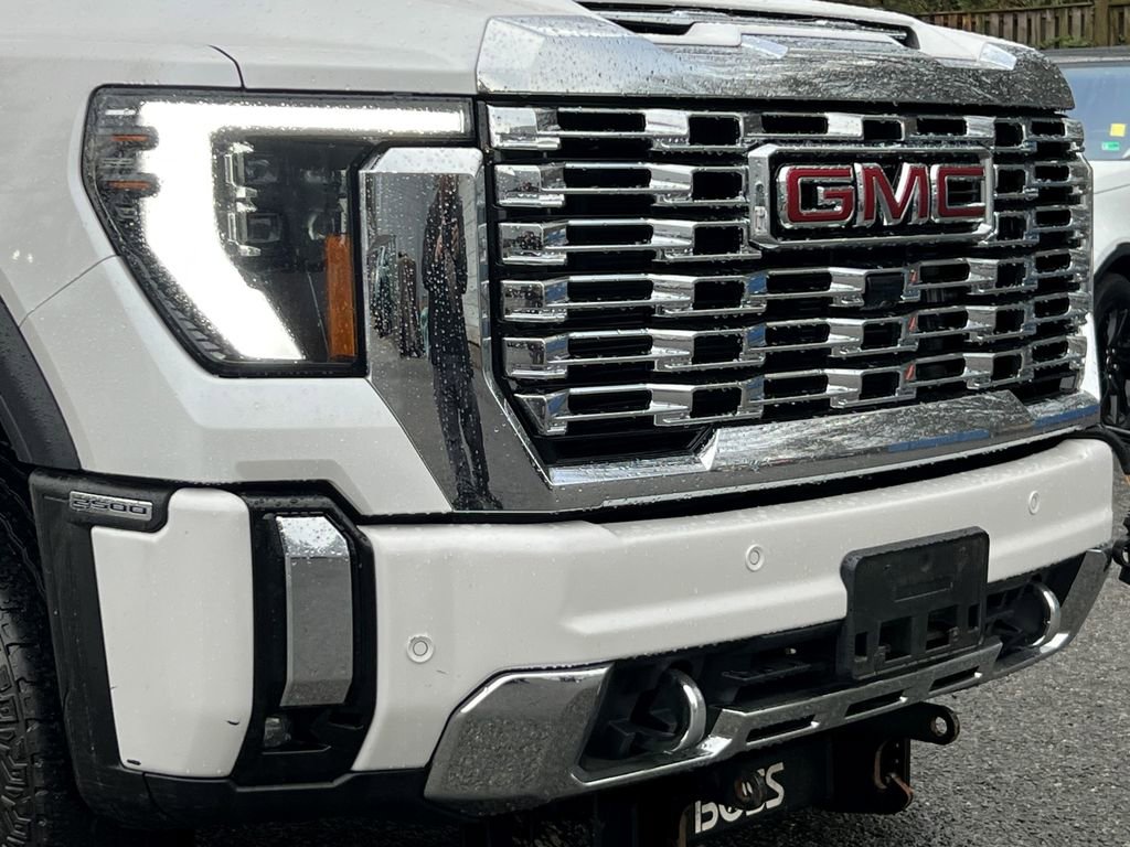 Used 2024 GMC Sierra 2500 Denali w/ Denali Reserve Package image 10