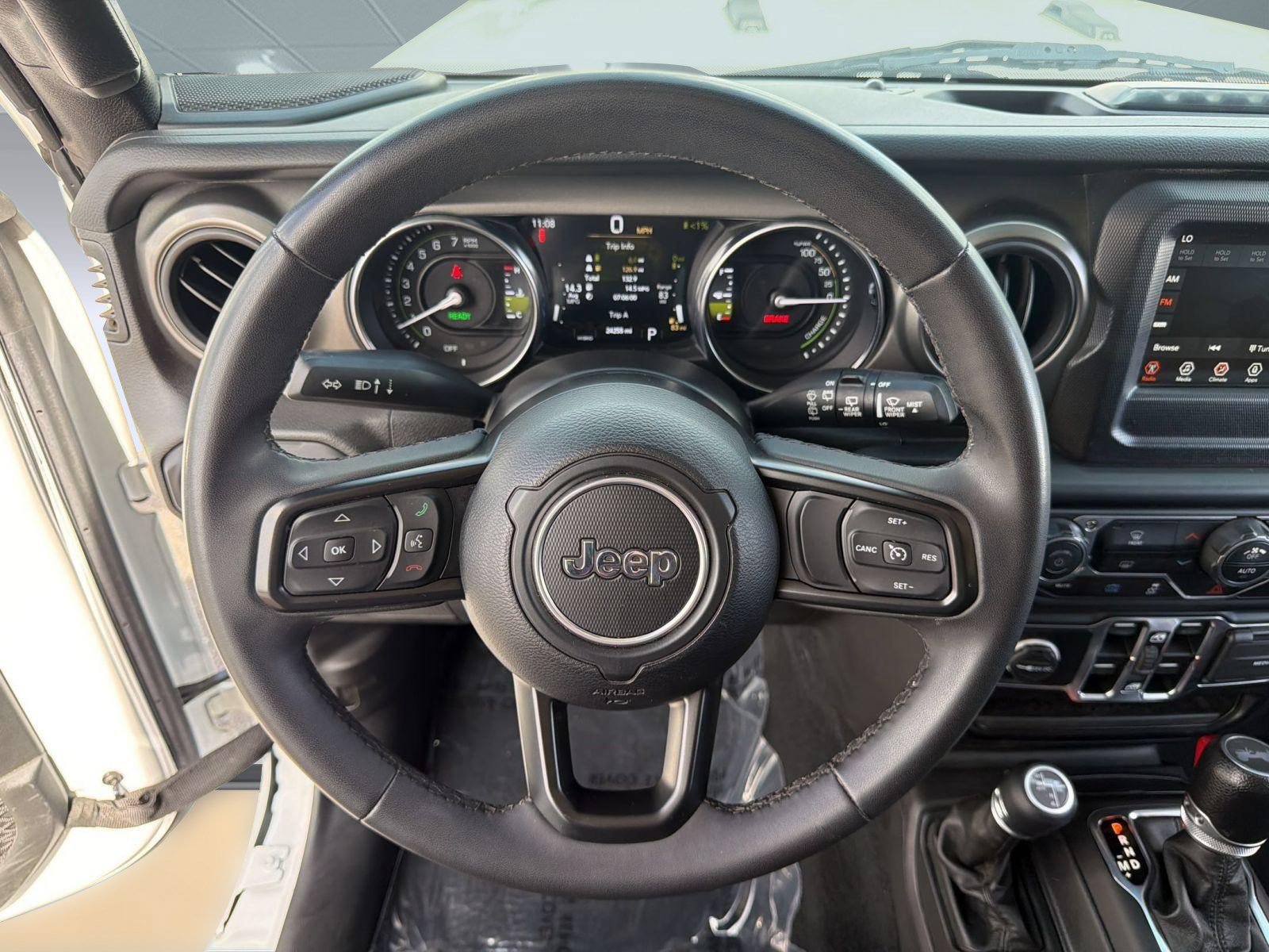 Used 2023 Jeep Wrangler Unlimited AWD/4WD image 25