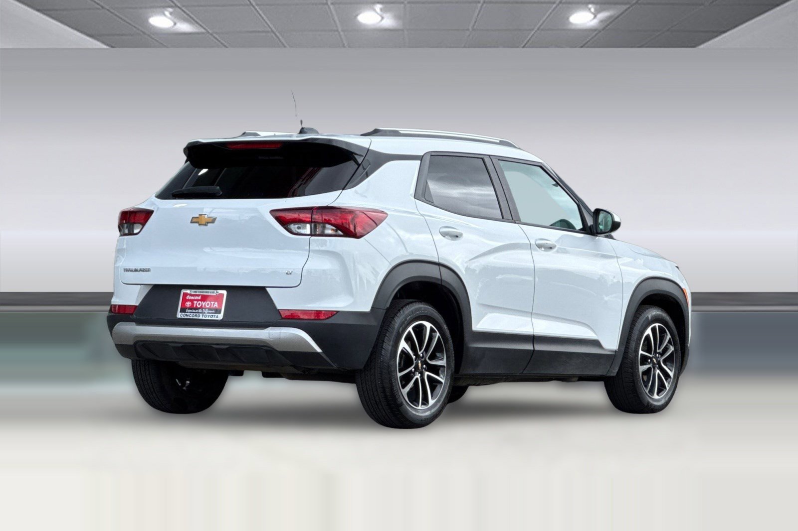 Used 2025 Chevrolet TrailBlazer LT image 3