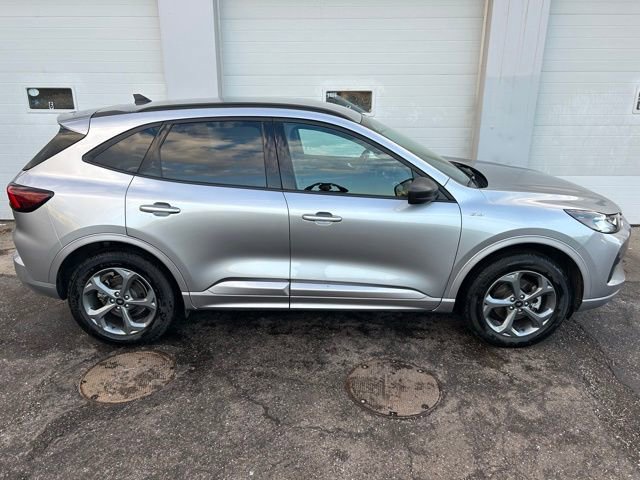 Certified 2024 Ford Escape ST-Line image 6