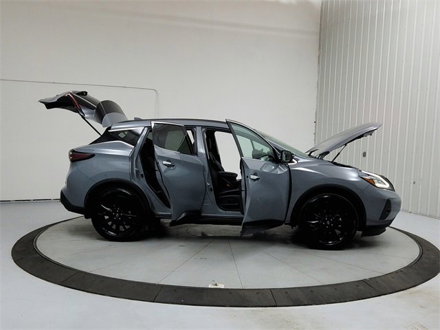 Used 2024 Nissan Murano SV w/ SV Midnight Edition Package image 16
