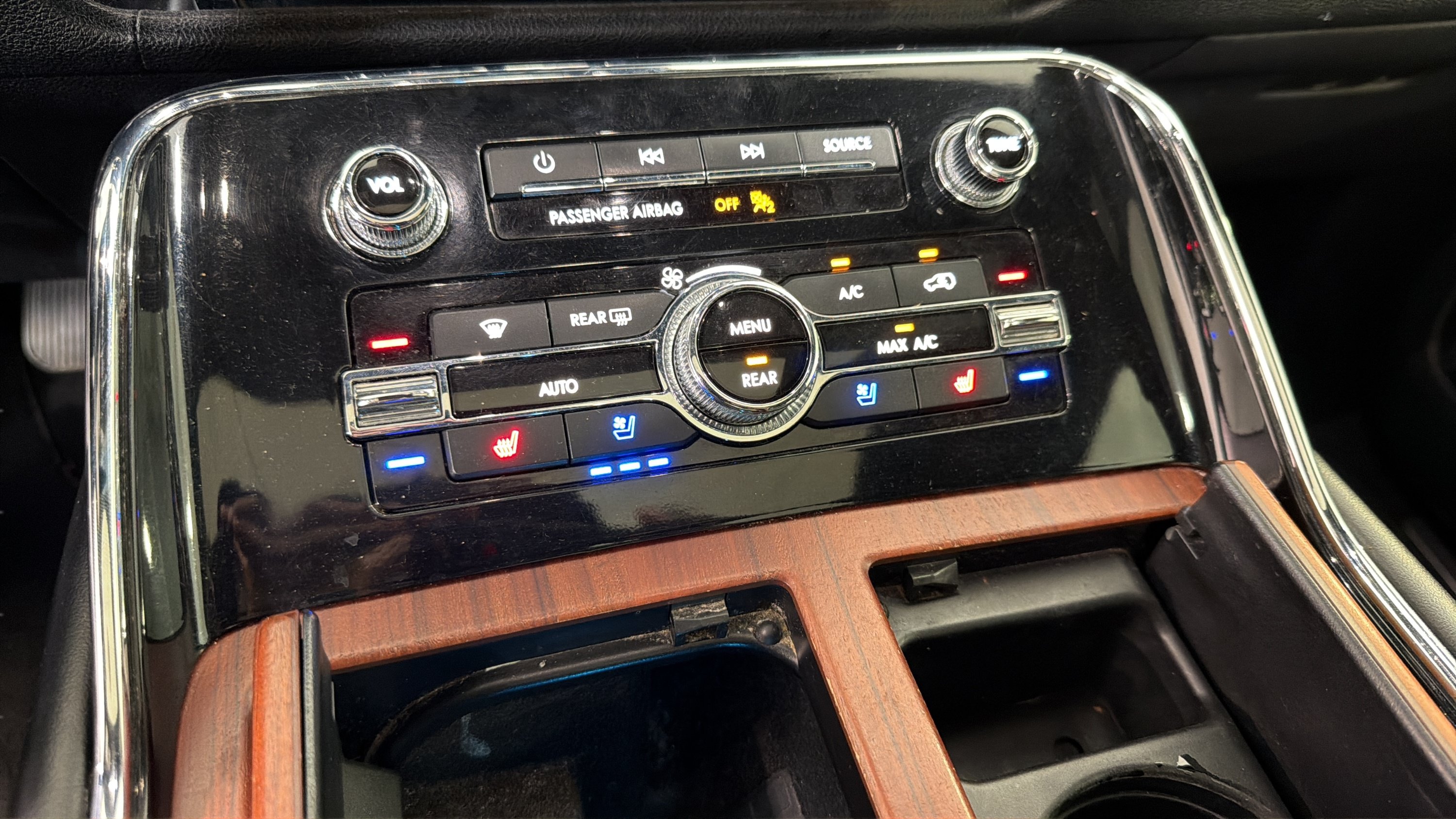 Used 2020 Lincoln Navigator L Reserve RWD image 19