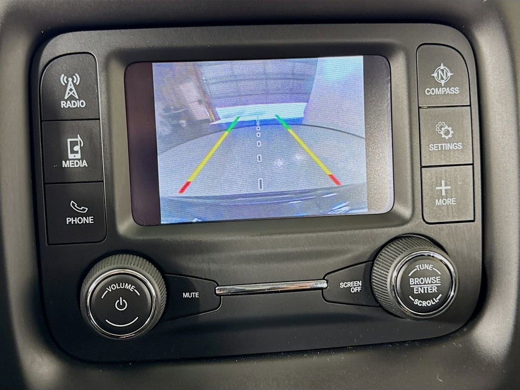 Used 2017 Jeep Compass Latitude FWD image 28