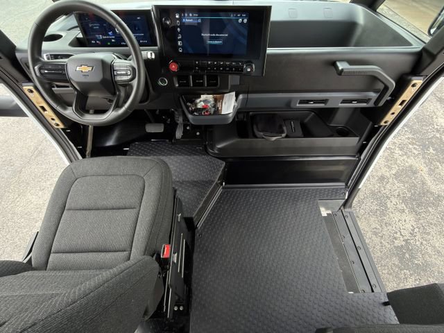 Used 2025 Chevrolet Brightdrop 600 w/ Power Door Package FWD image 10
