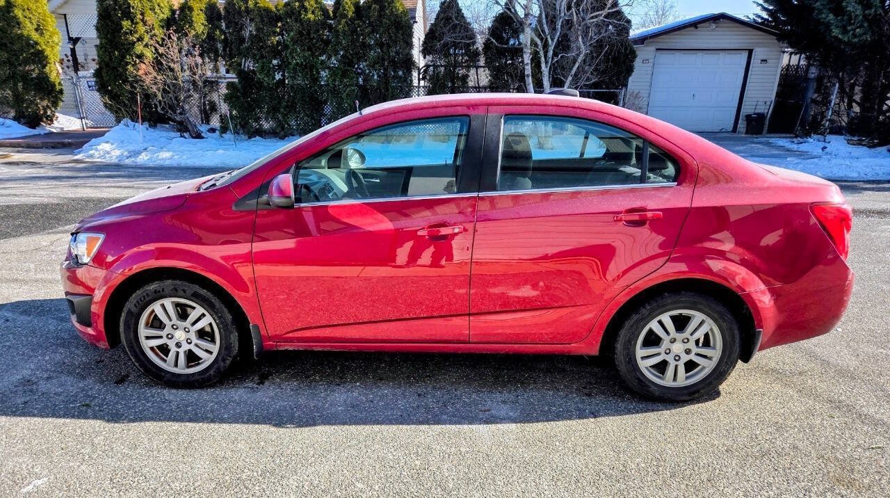 Used 2015 Chevrolet Sonic LT FWD image 2