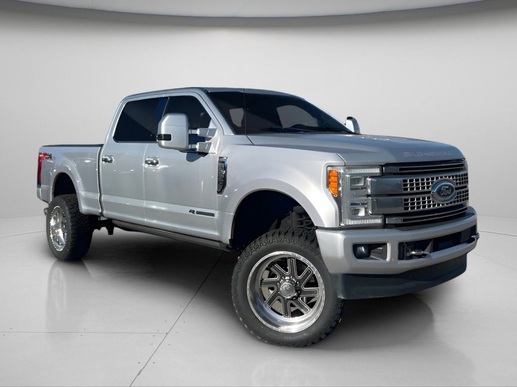 Used 2017 Ford F350 Platinum w/ Platinum Ultimate Package AWD/4WD image 2