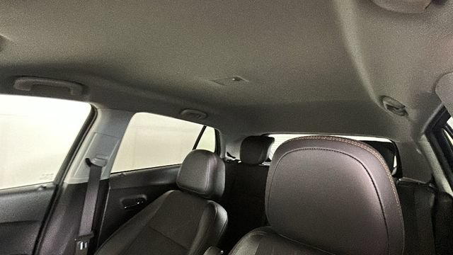 Used 2020 Chevrolet Trax LT w/ LT Convenience Package FWD image 12