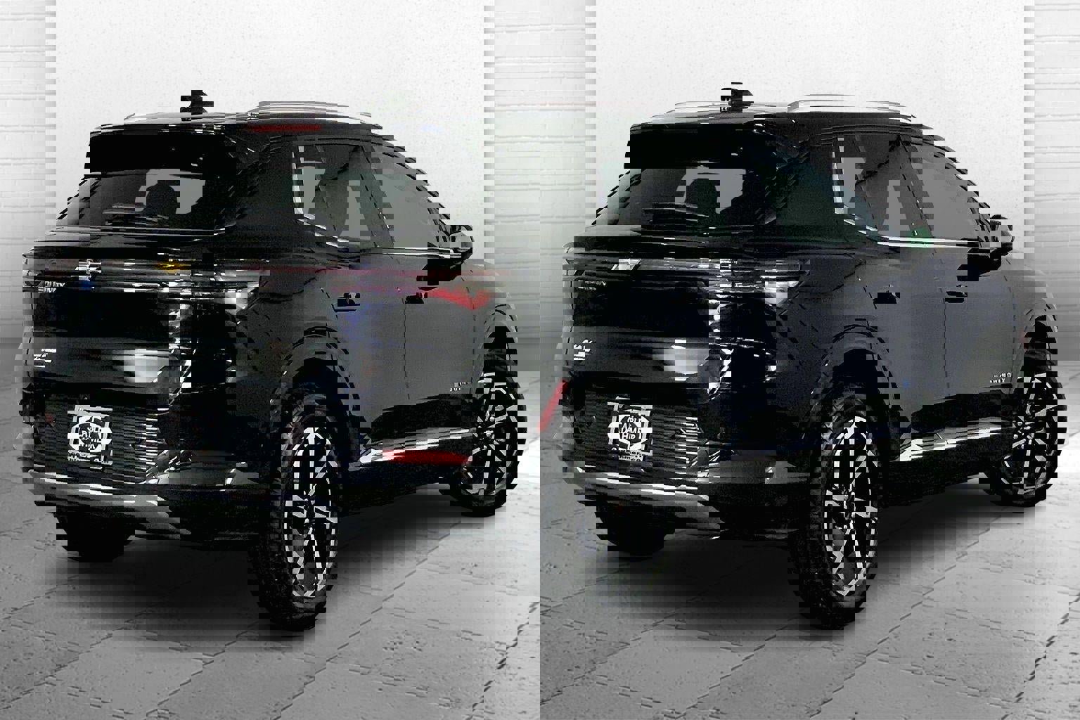 Used 2025 Chevrolet Equinox EV LT FWD image 13