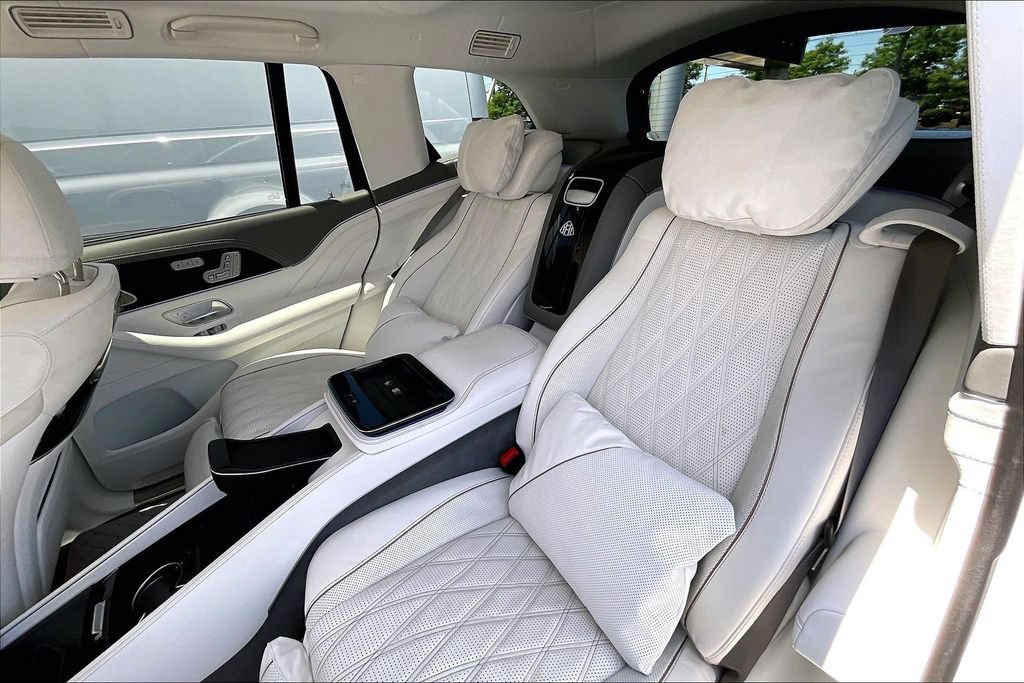 Certified 2025 Mercedes-Benz Maybach GLS 600 4MATIC image 18