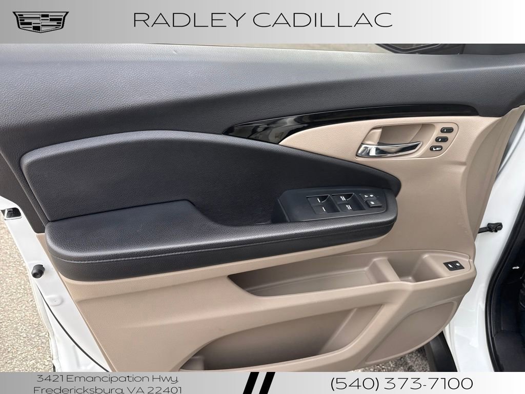 Used 2022 Honda Pilot Touring image 16