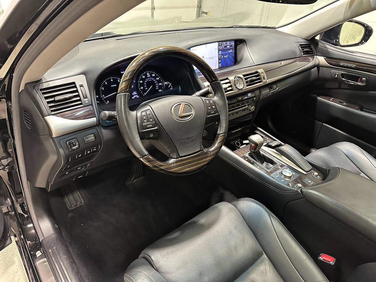 Used 2014 Lexus LS 460 AWD w/ Comfort Package image 29