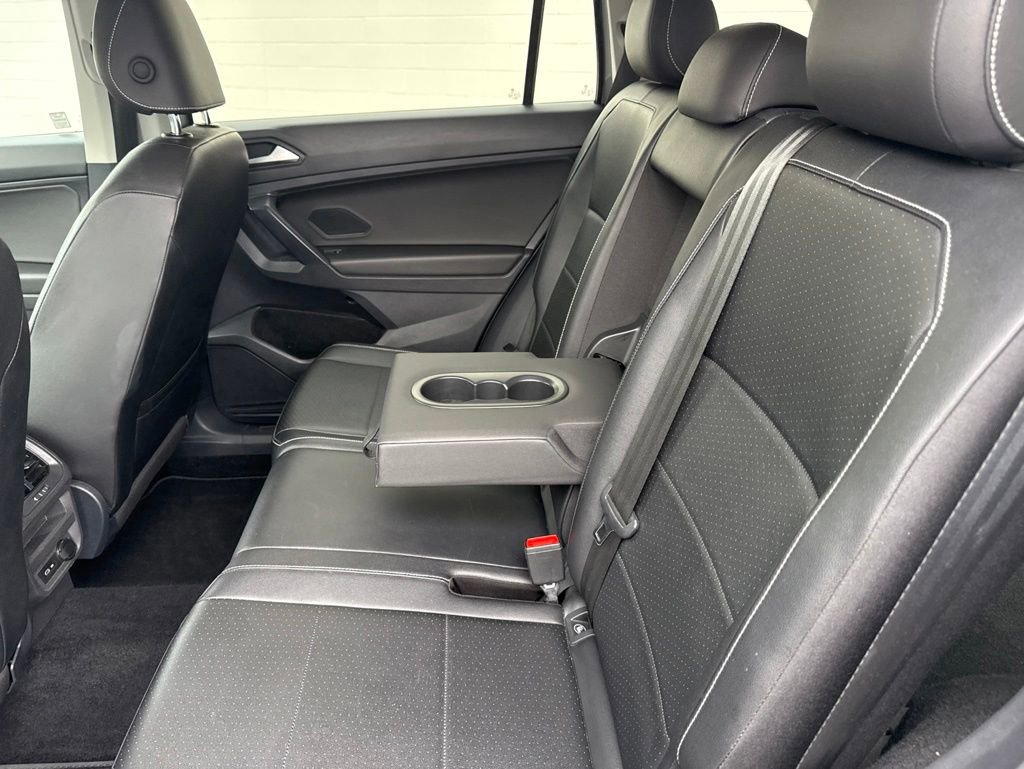 Used 2021 Volkswagen Tiguan SE AWD/4WD image 13