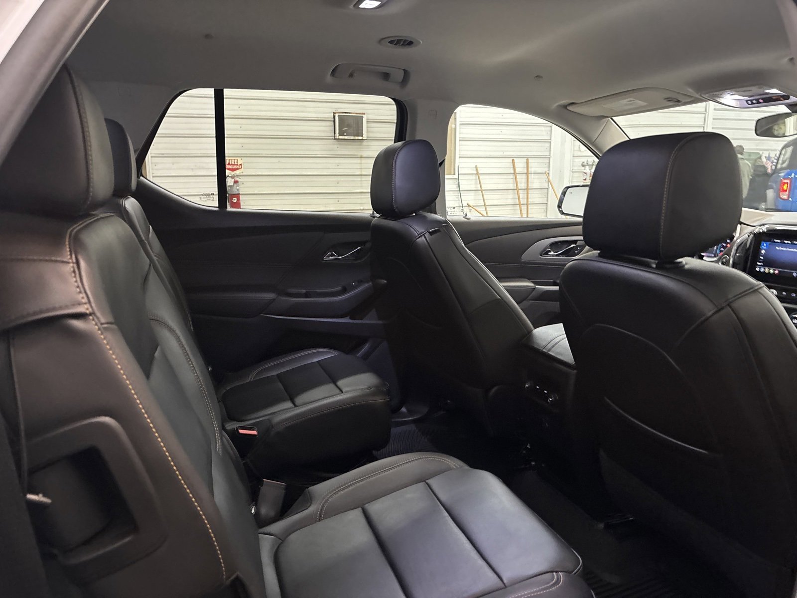 Used 2021 Chevrolet Traverse LT image 32