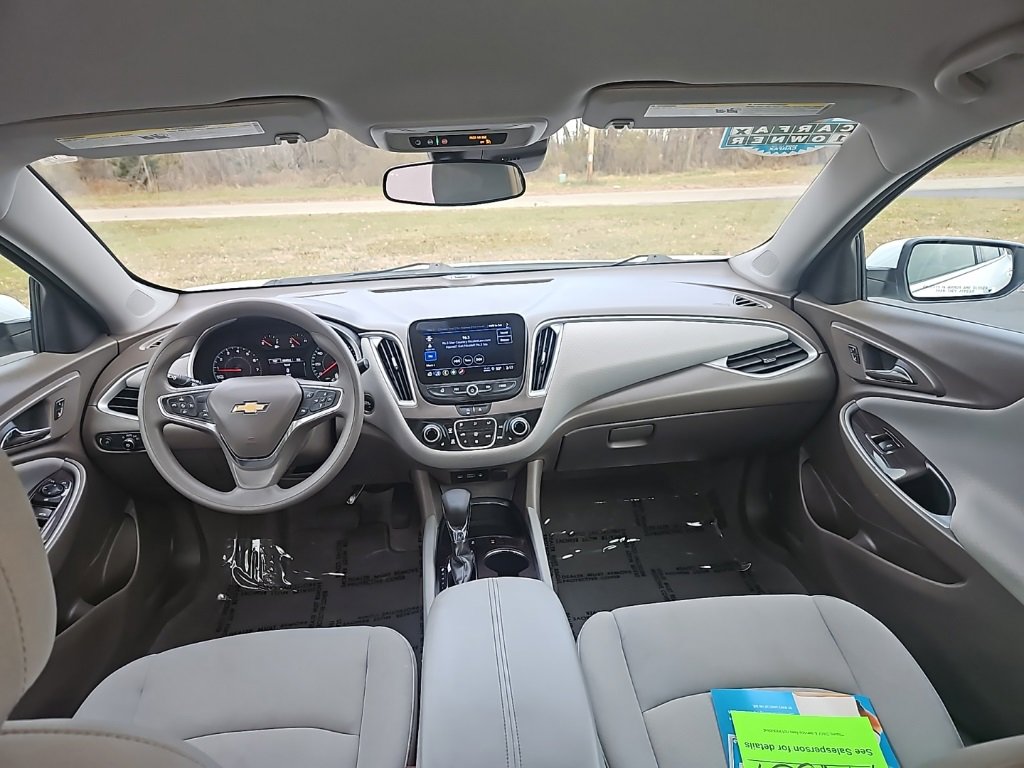 Used 2024 Chevrolet Malibu LT image 22