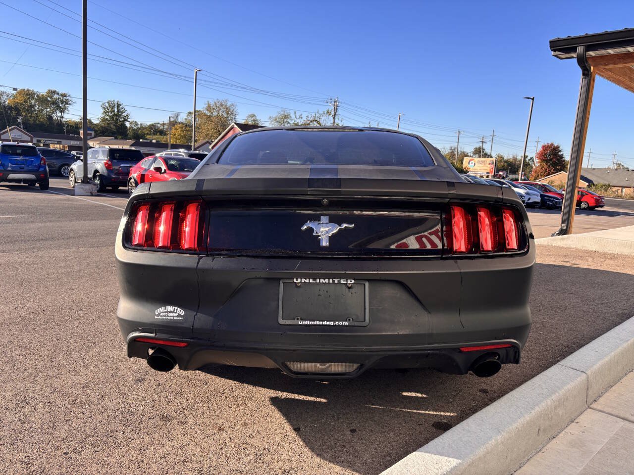 Used 2017 Ford Mustang Coupe RWD image 8