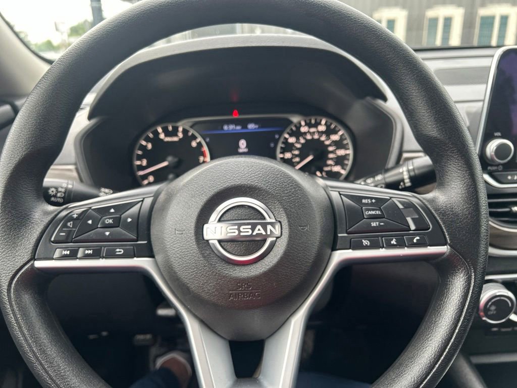 Certified 2025 Nissan Altima 2.5 SV FWD image 16