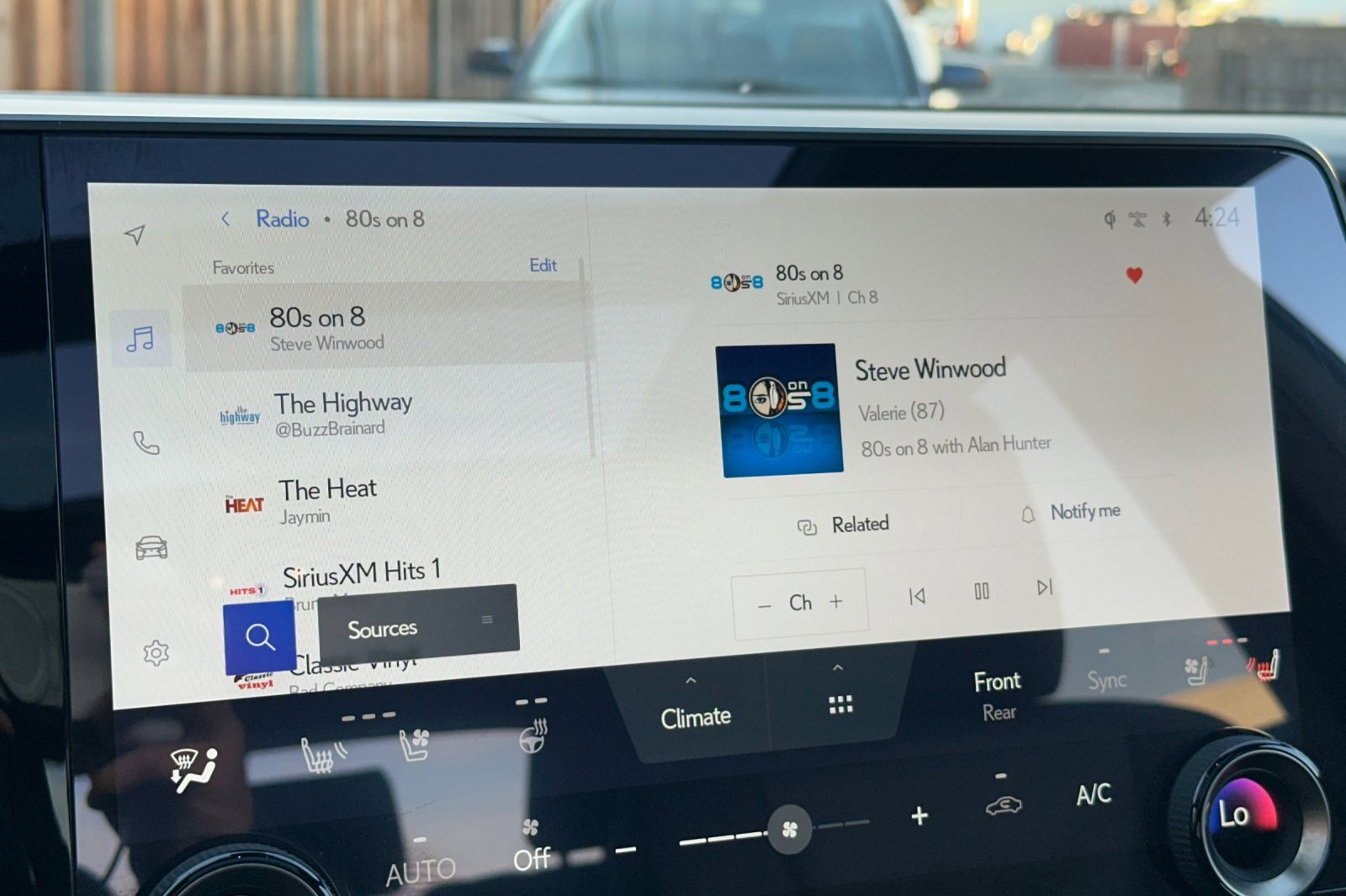 Used 2025 Lexus RX 450h AWD w/ Luxury Package image 21