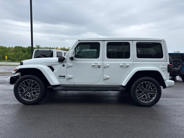 Used 2023 Jeep Wrangler Unlimited Sahara AWD/4WD image 6