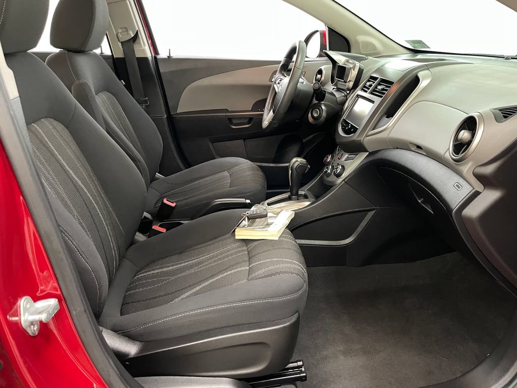 Used 2016 Chevrolet Sonic LT FWD image 32