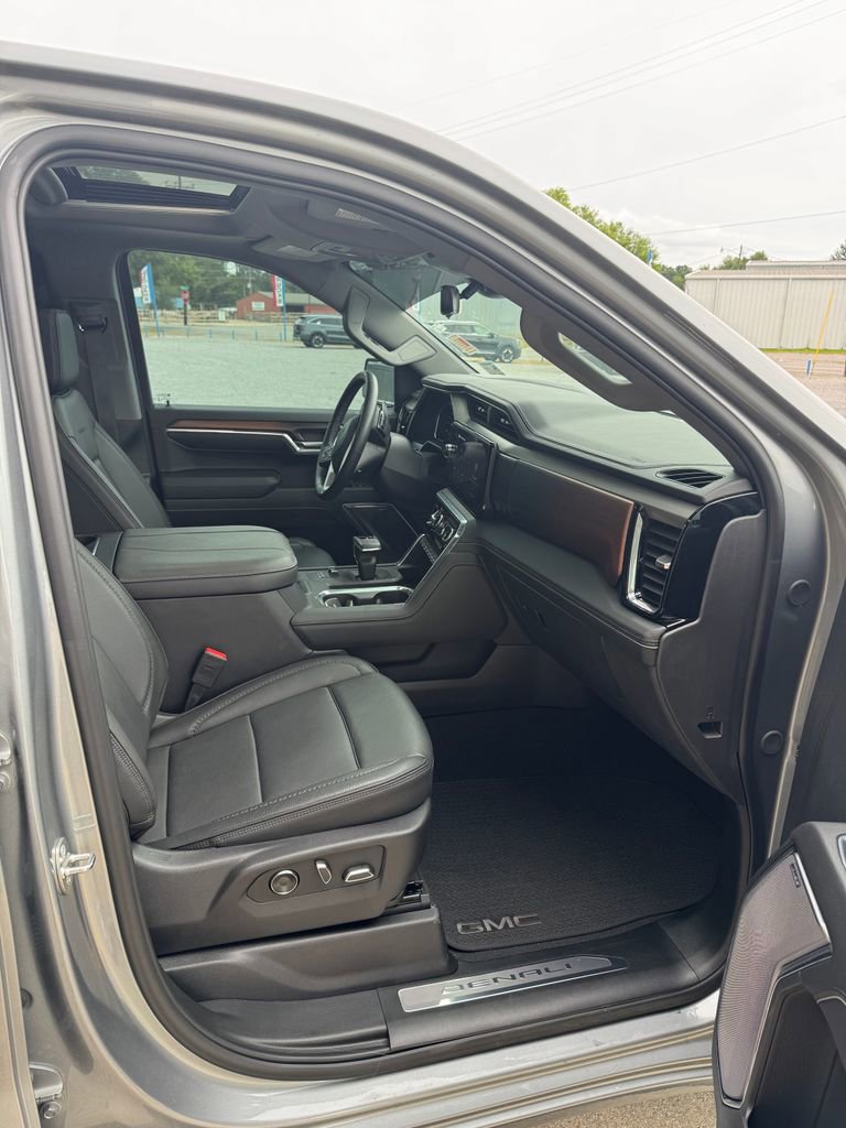 Used 2024 GMC Sierra 1500 Denali w/ Denali Reserve Package AWD/4WD image 13