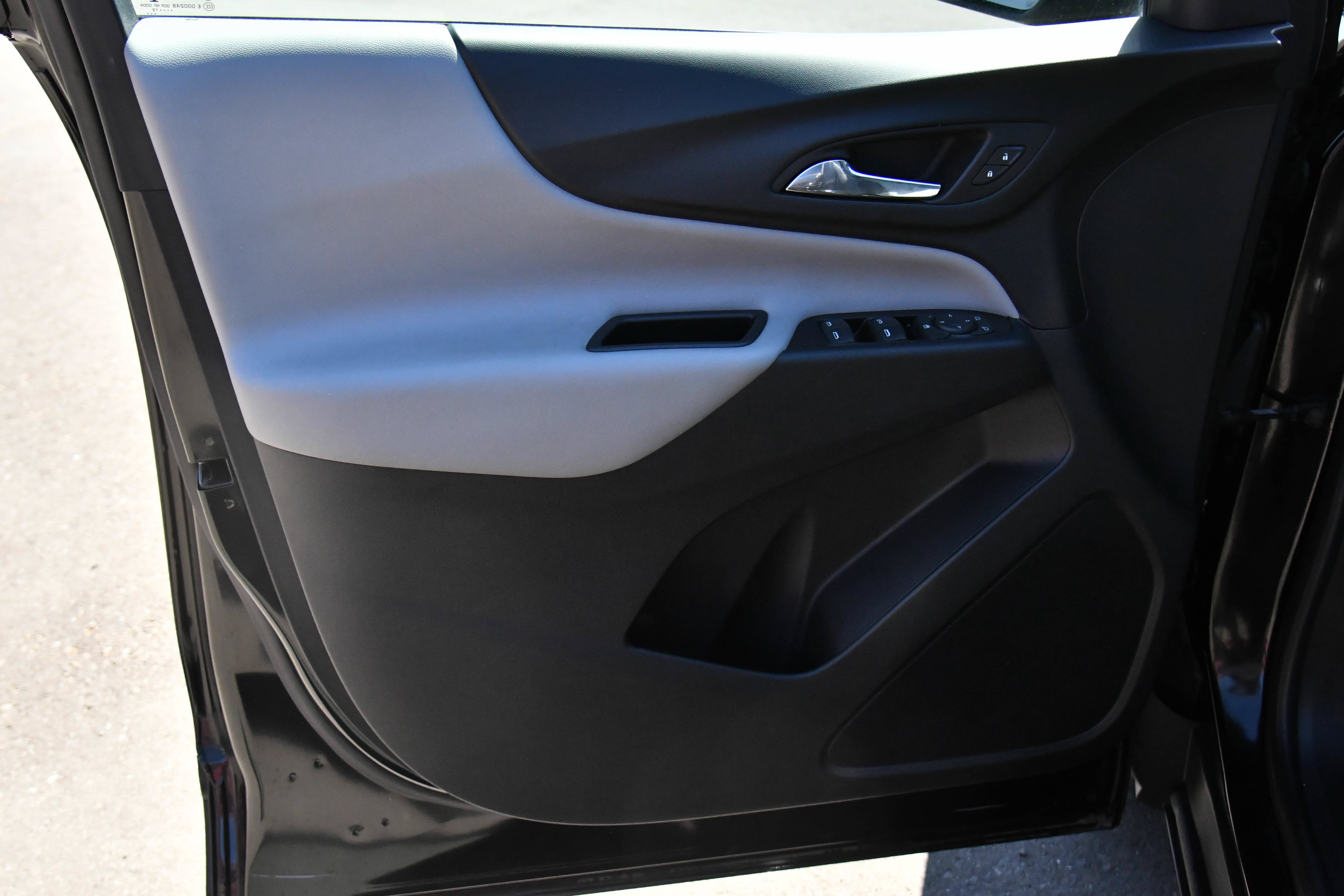 Used 2019 Chevrolet Equinox LT FWD image 14
