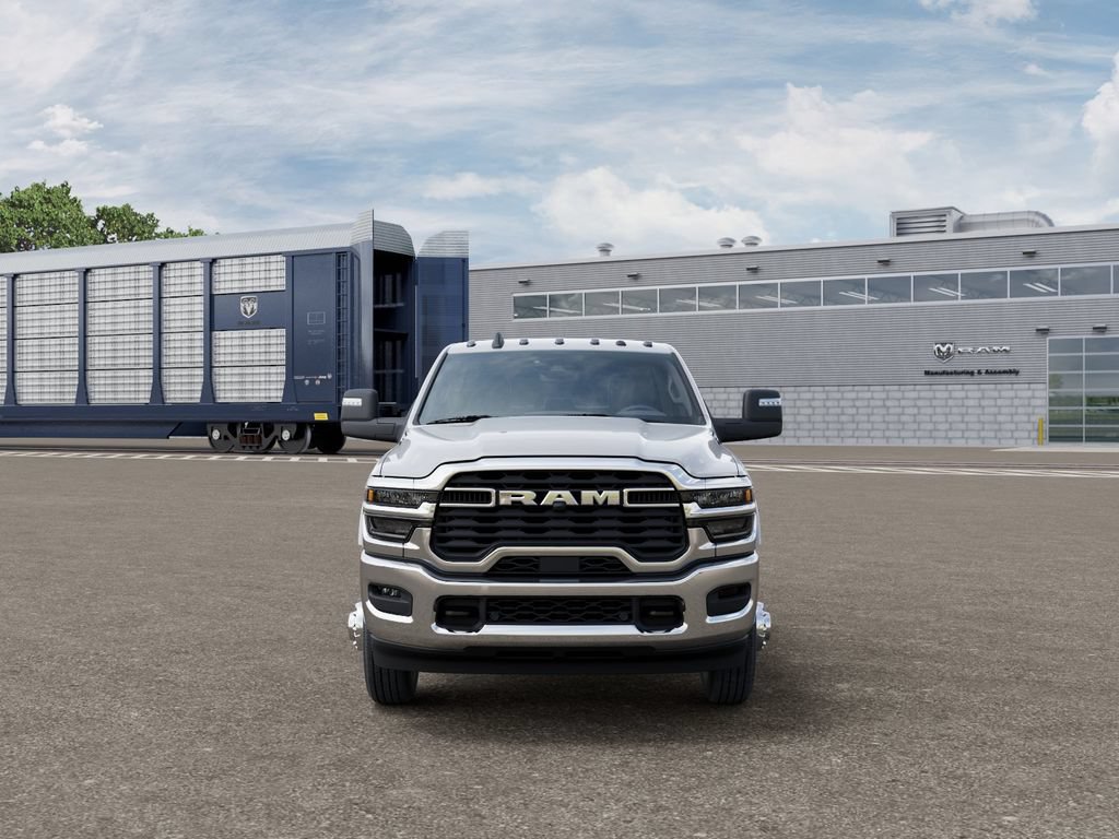New 2025 RAM 3500 Big Horn AWD/4WD image 7