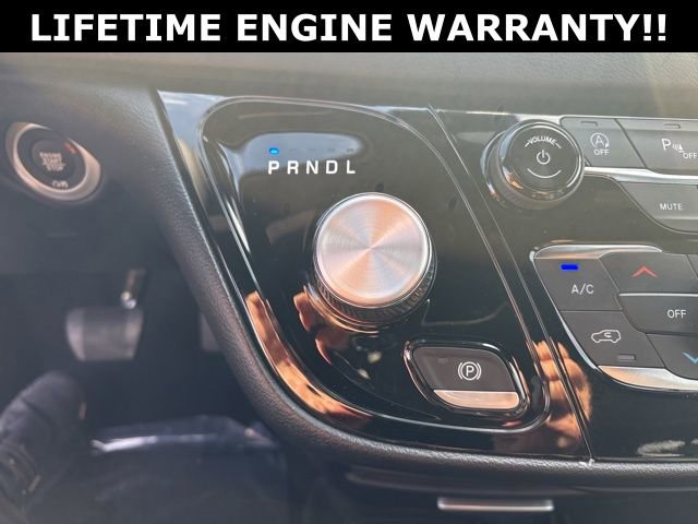 New 2025 Chrysler Voyager LX image 25