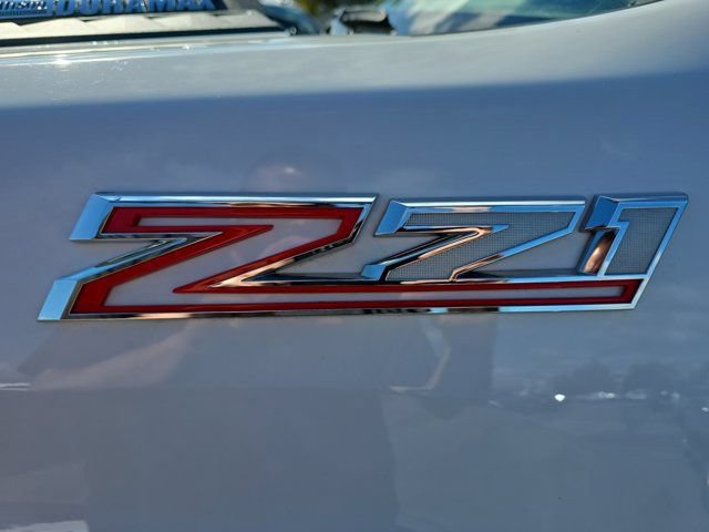 Used 2024 Chevrolet Silverado 2500 LT AWD/4WD image 11