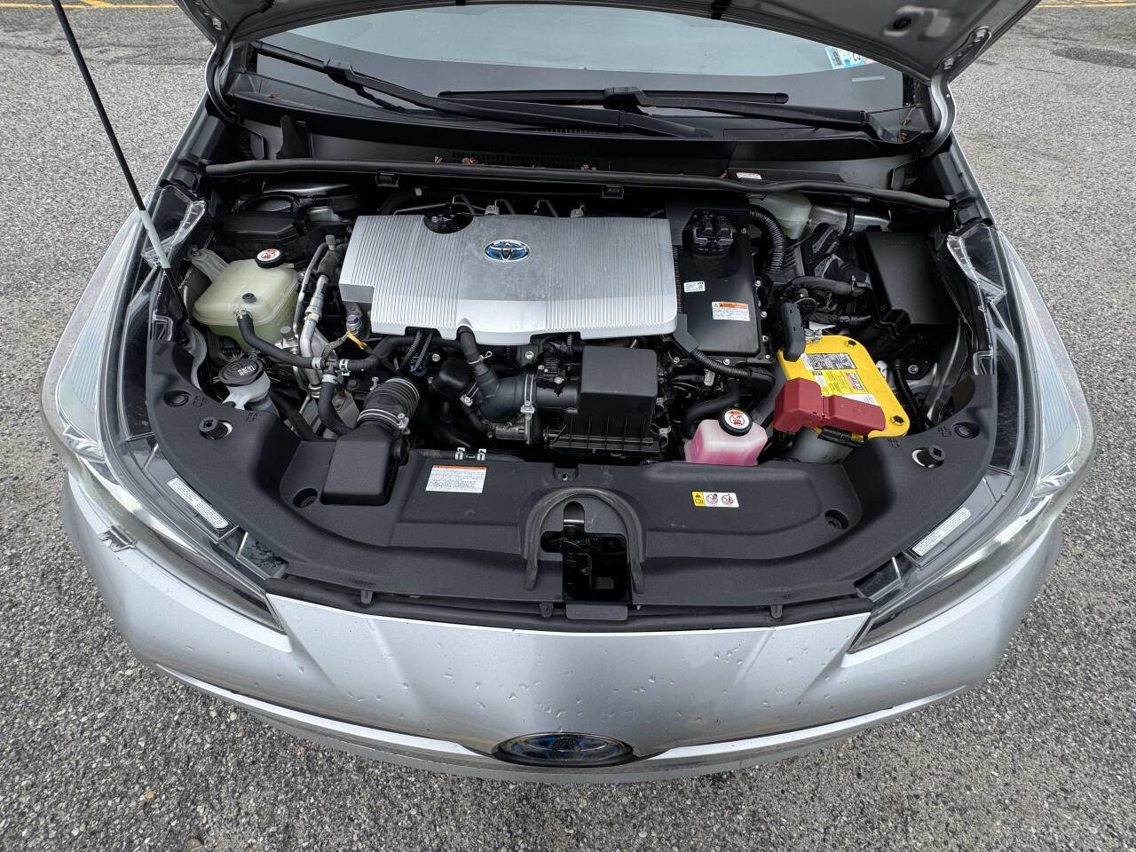 Used 2019 Toyota Prius LE AWD/4WD image 48