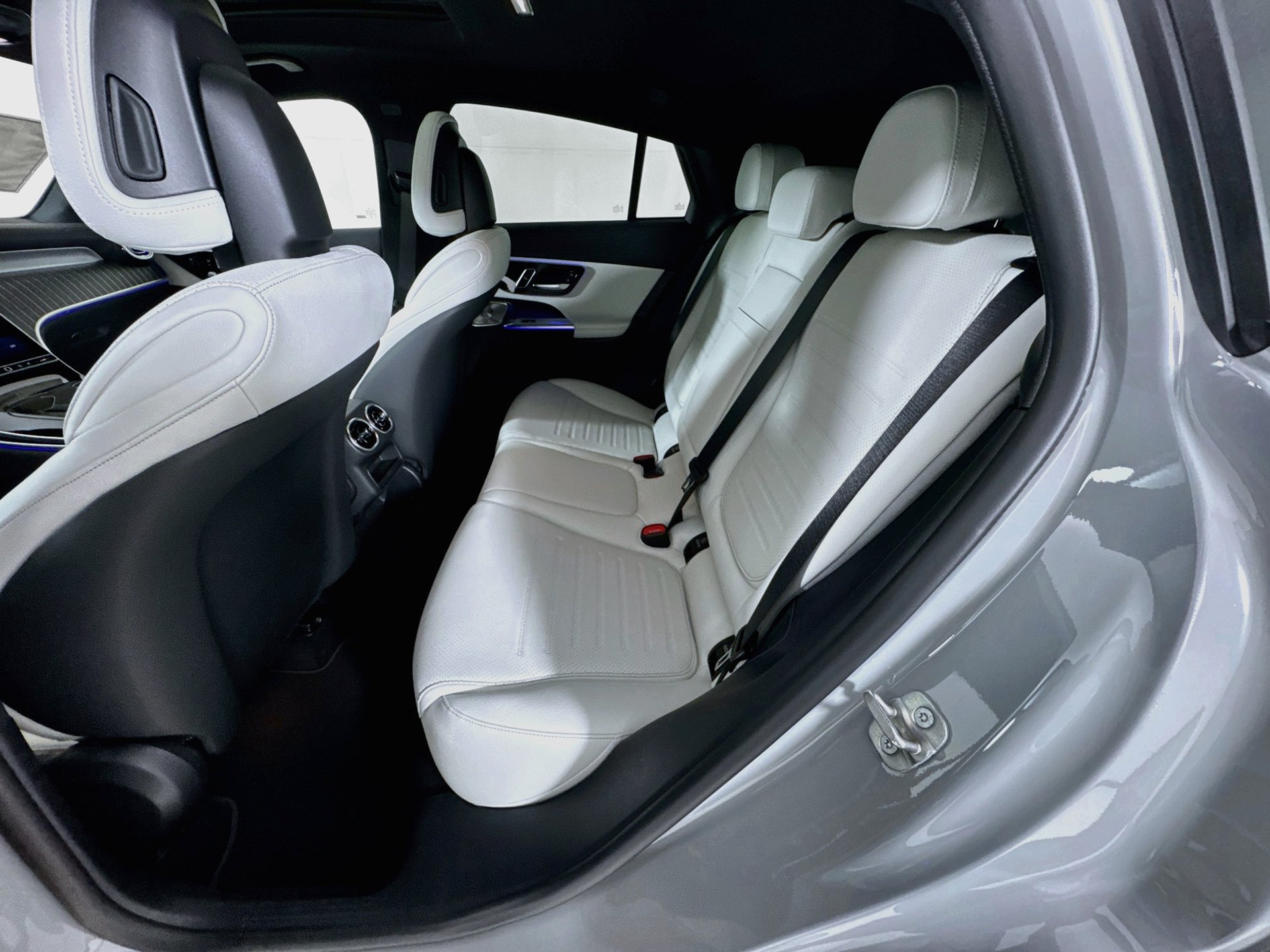 New 2027 Mercedes-Benz GLC 300 4MATIC image 27