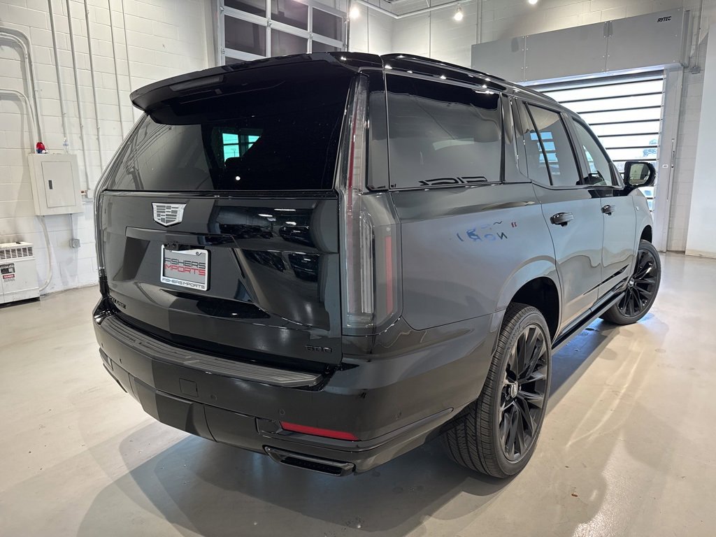 Used 2026 Cadillac Escalade Platinum Sport w/ LPO, ONYX Package image 4