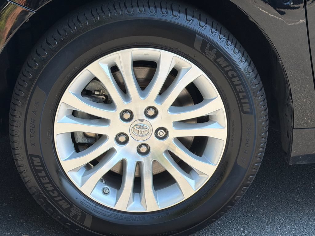Used 2015 Toyota Sienna XLE Premium FWD image 8