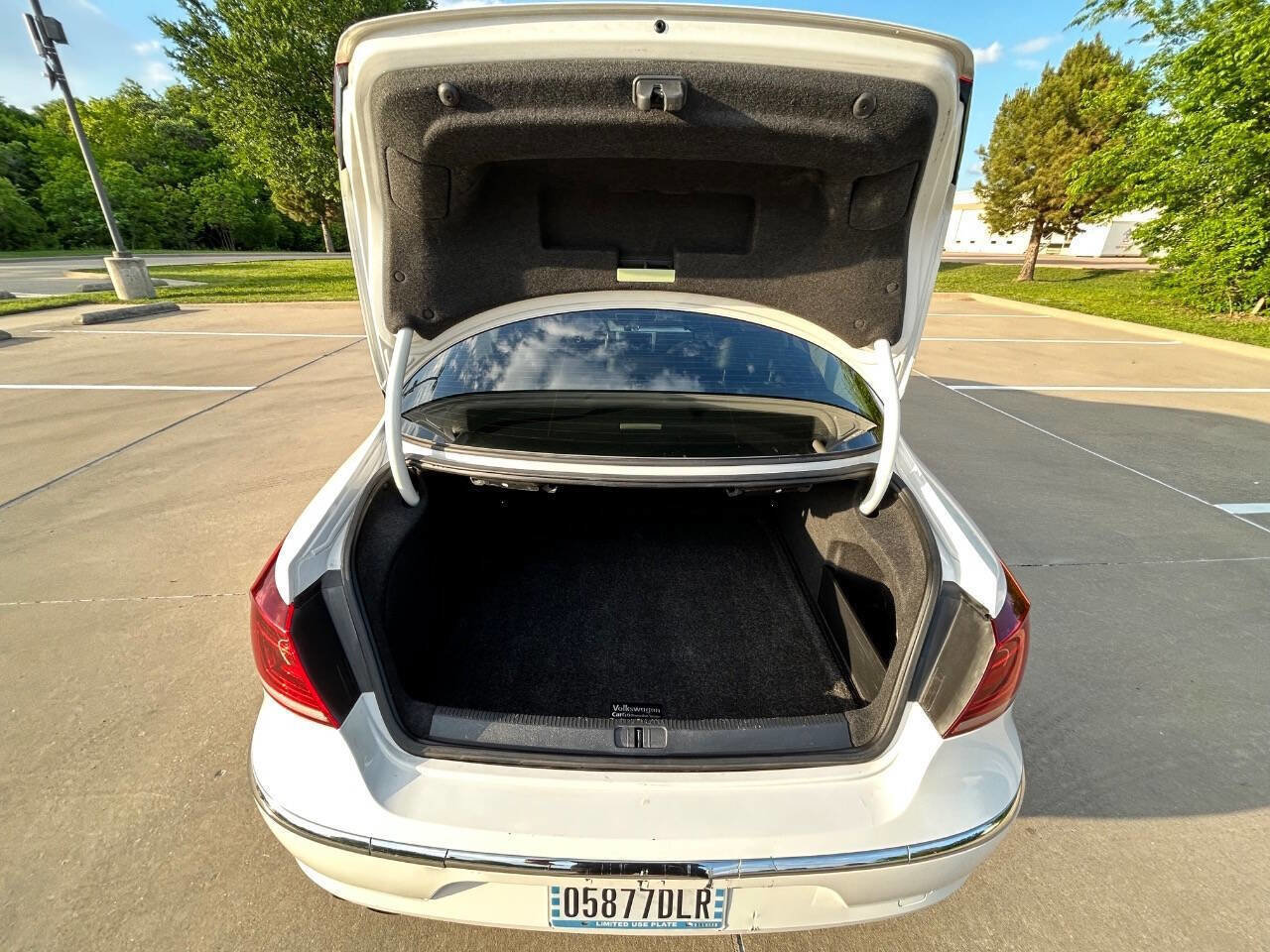 Used 2014 Volkswagen CC Sport image 10