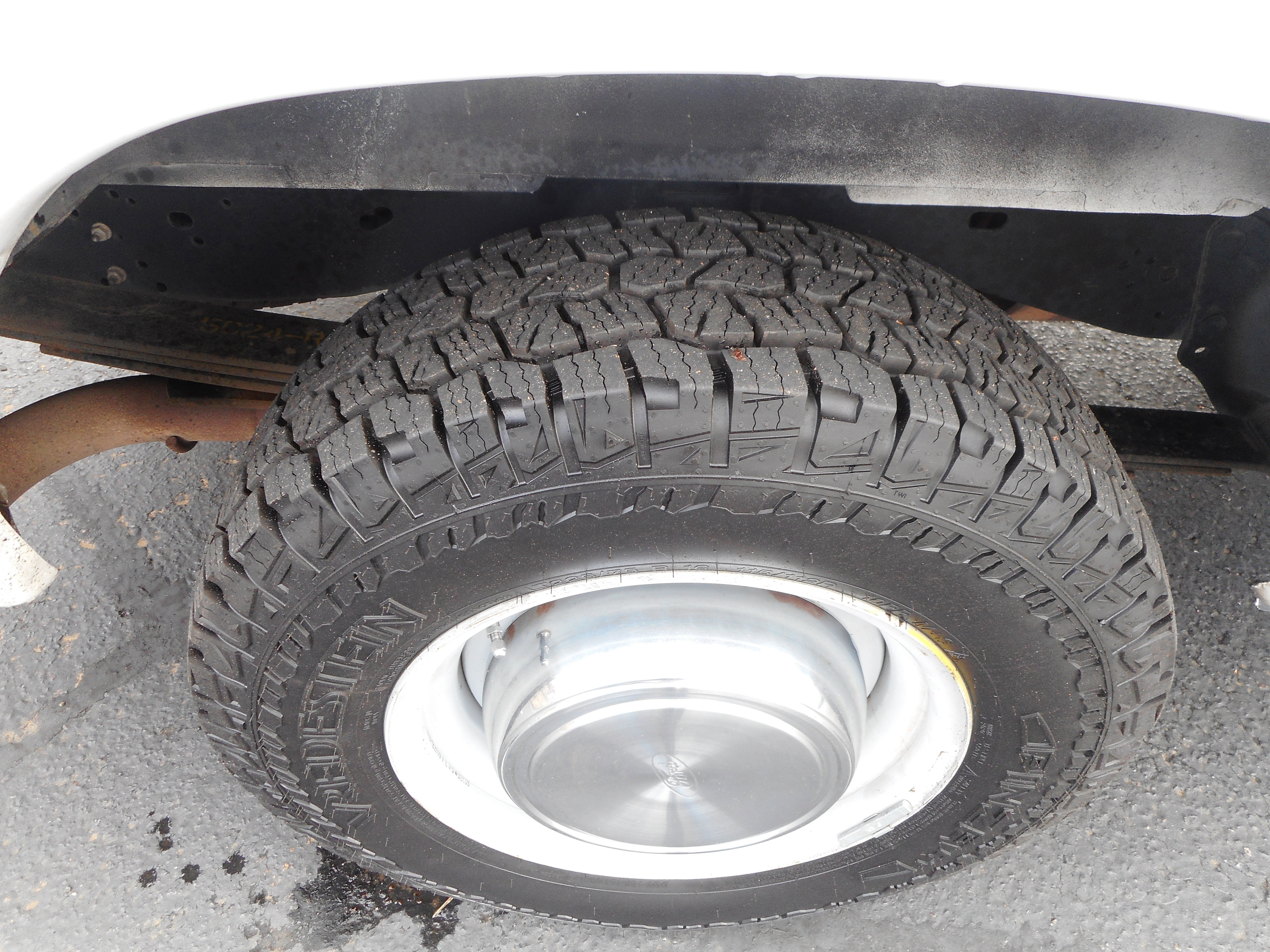 Used 2006 Ford E-250 and Econoline 250 RWD image 12