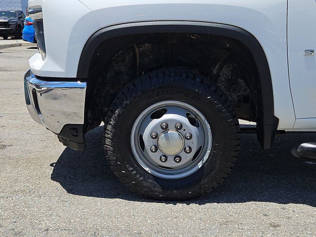 Used 2024 Chevrolet Silverado 3500 LT w/ Convenience Package AWD/4WD image 32