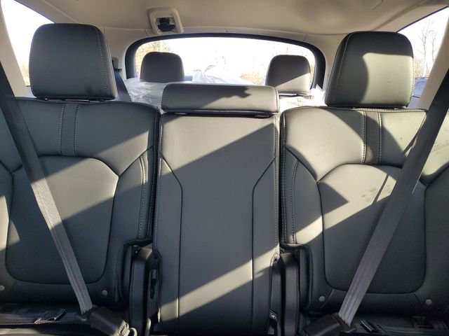 New 2025 Honda Pilot Touring image 21