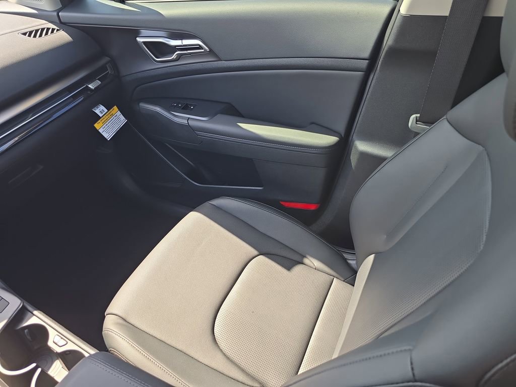 New 2026 Kia Sportage EX image 16