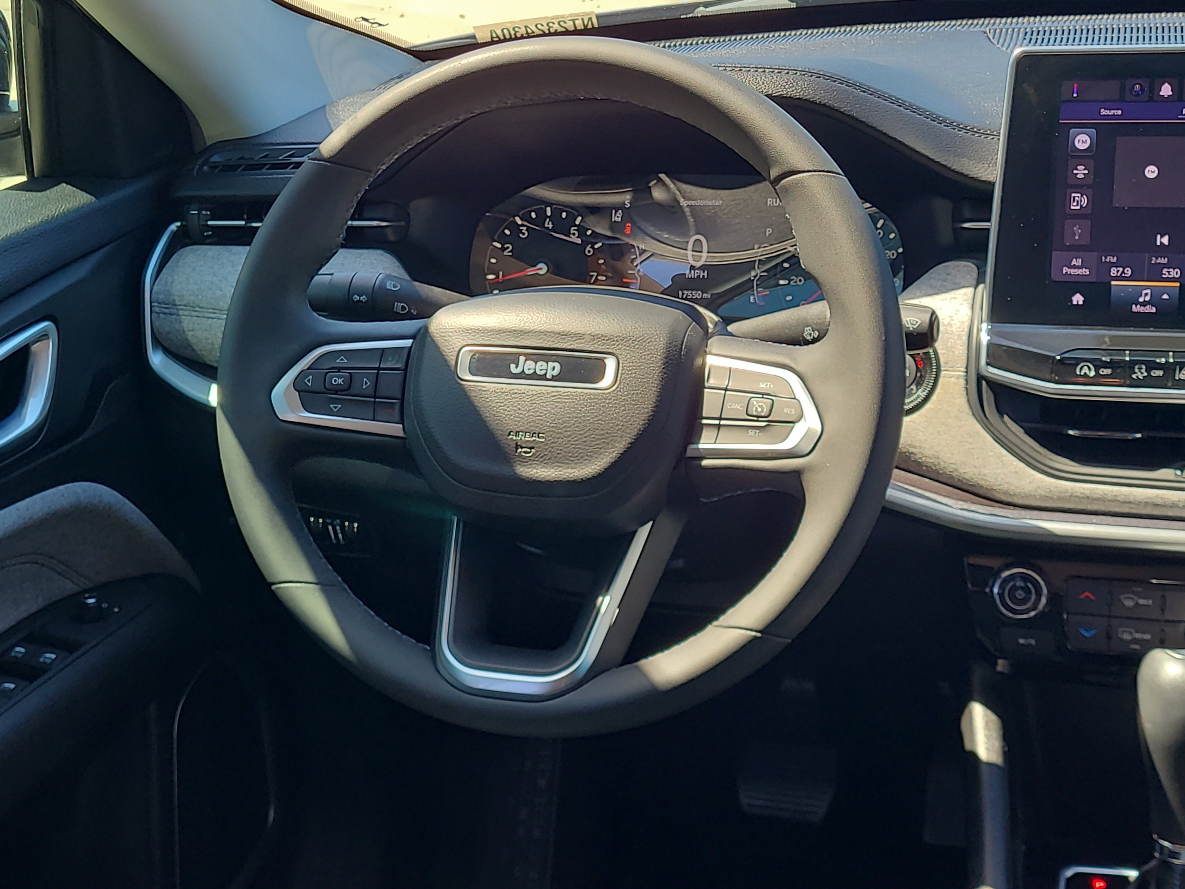 Used 2022 Jeep Compass Latitude image 15