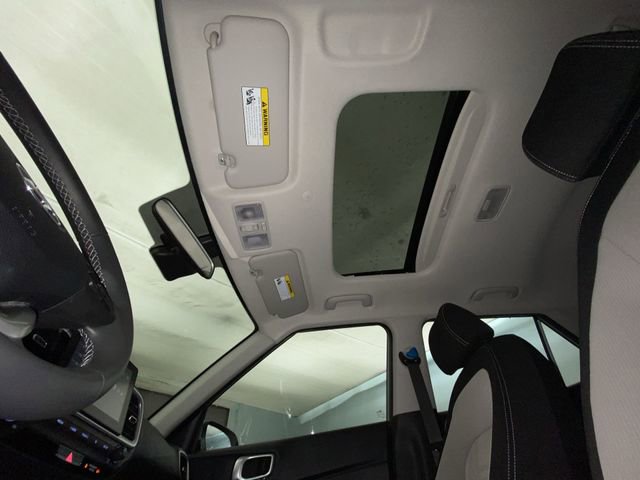 Certified 2026 Hyundai Venue SEL FWD image 21