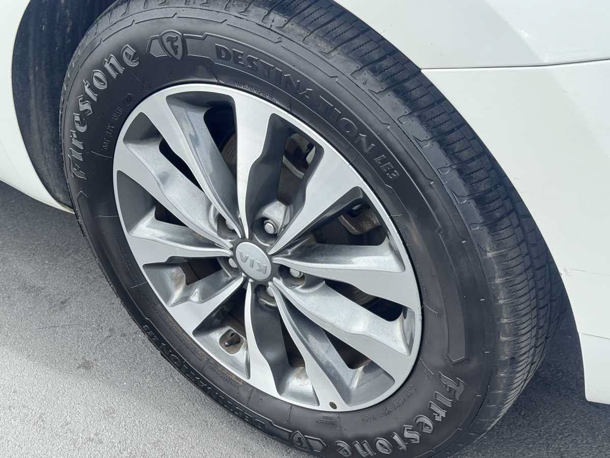 Used 2016 Kia Sedona SX FWD image 22