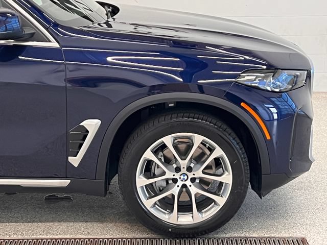 New 2026 BMW X5 xDrive40i w/ Climate Comfort Package AWD/4WD image 9