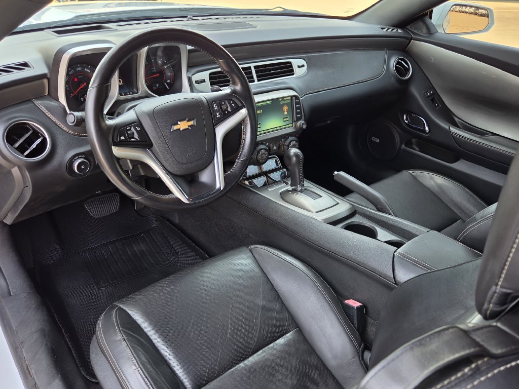 Used 2014 Chevrolet Camaro LT w/ RS Package RWD image 9