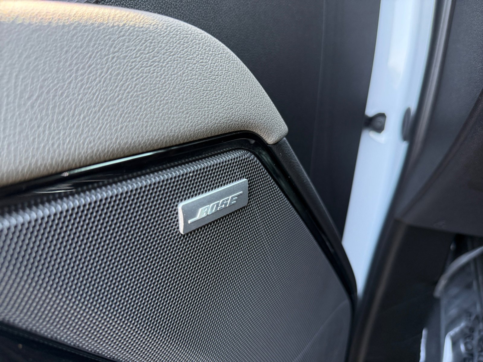 Used 2025 Chevrolet Silverado 1500 ZR2 image 15