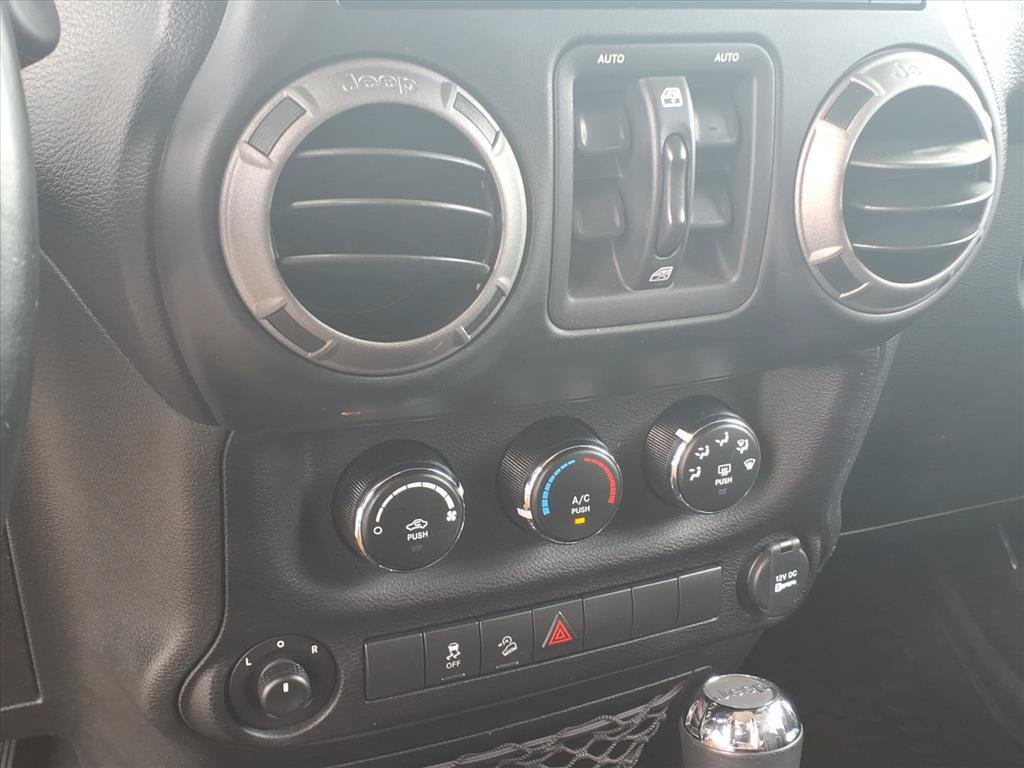Used 2018 Jeep Wrangler Unlimited Sport S AWD/4WD image 6