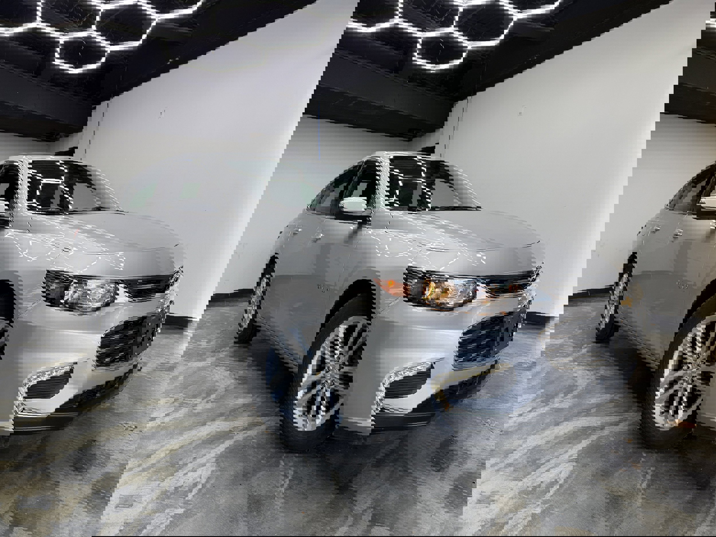 Used 2018 Chevrolet Malibu LT image 6