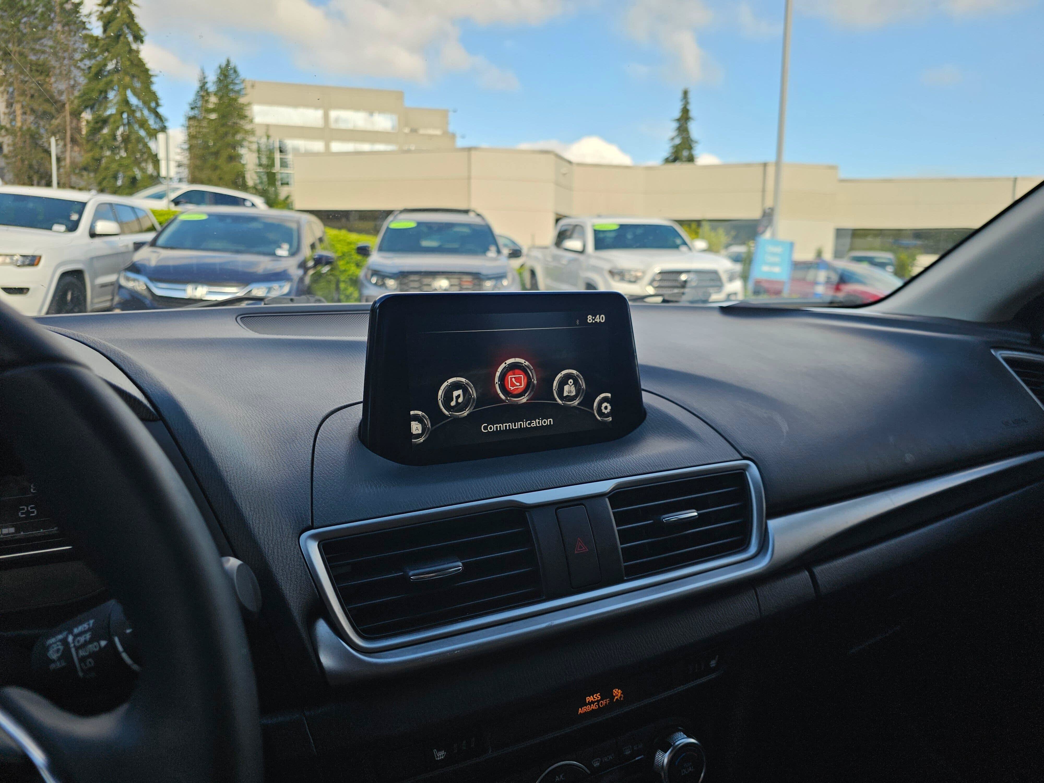 Used 2017 MAZDA MAZDA3 Touring FWD image 26