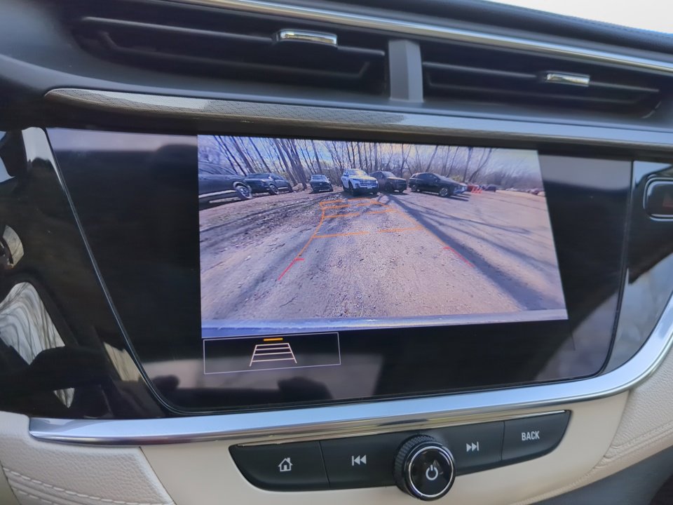 Used 2020 Buick Encore GX Essence w/ Experience Buick Package image 10